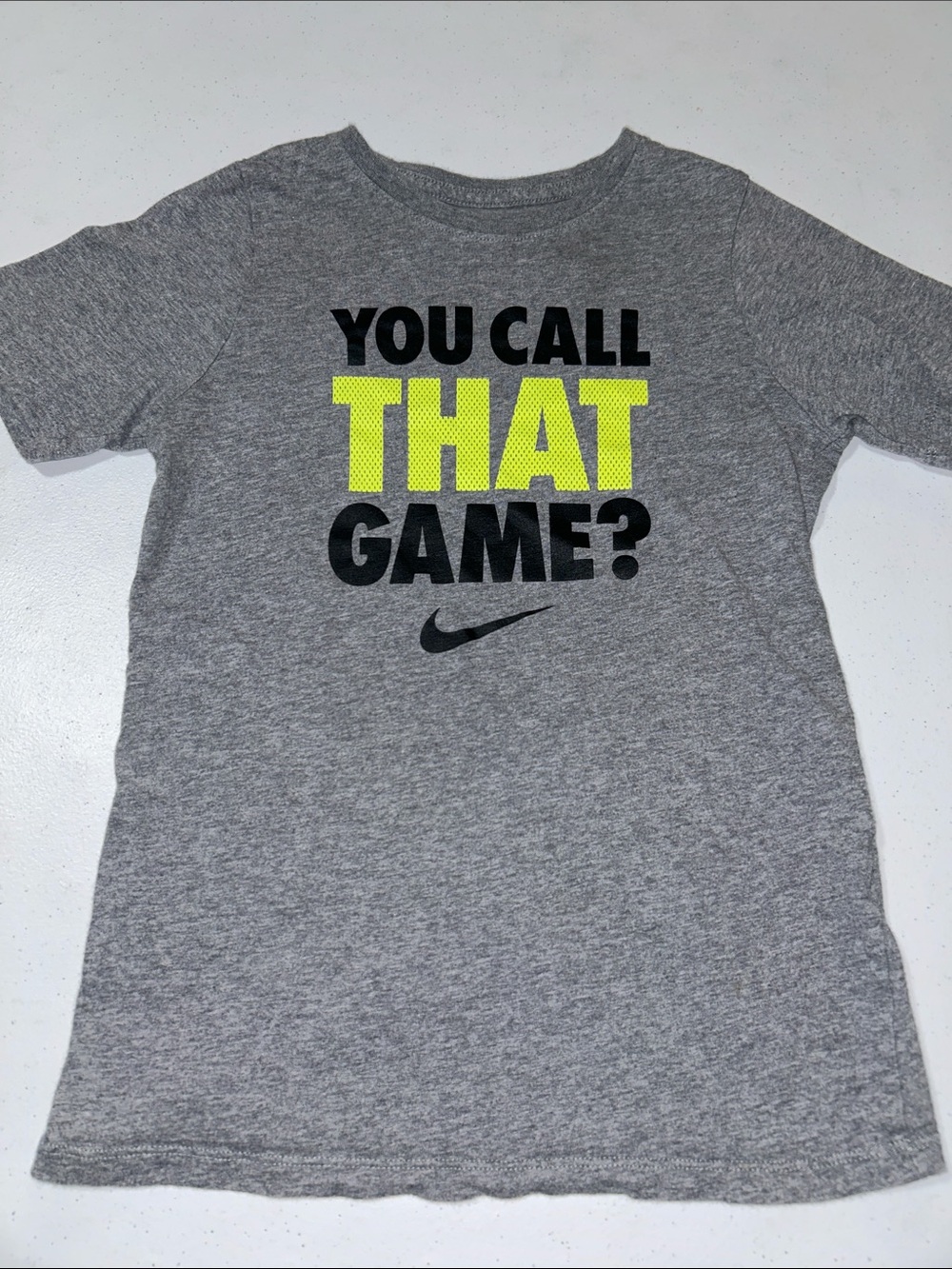 Nike Boy’s Short Sleeve Gray Graphic T-Shirt Size S